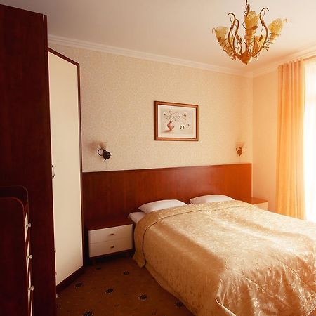 Pansionat Paradiz Hotel Polyána Kültér fotó