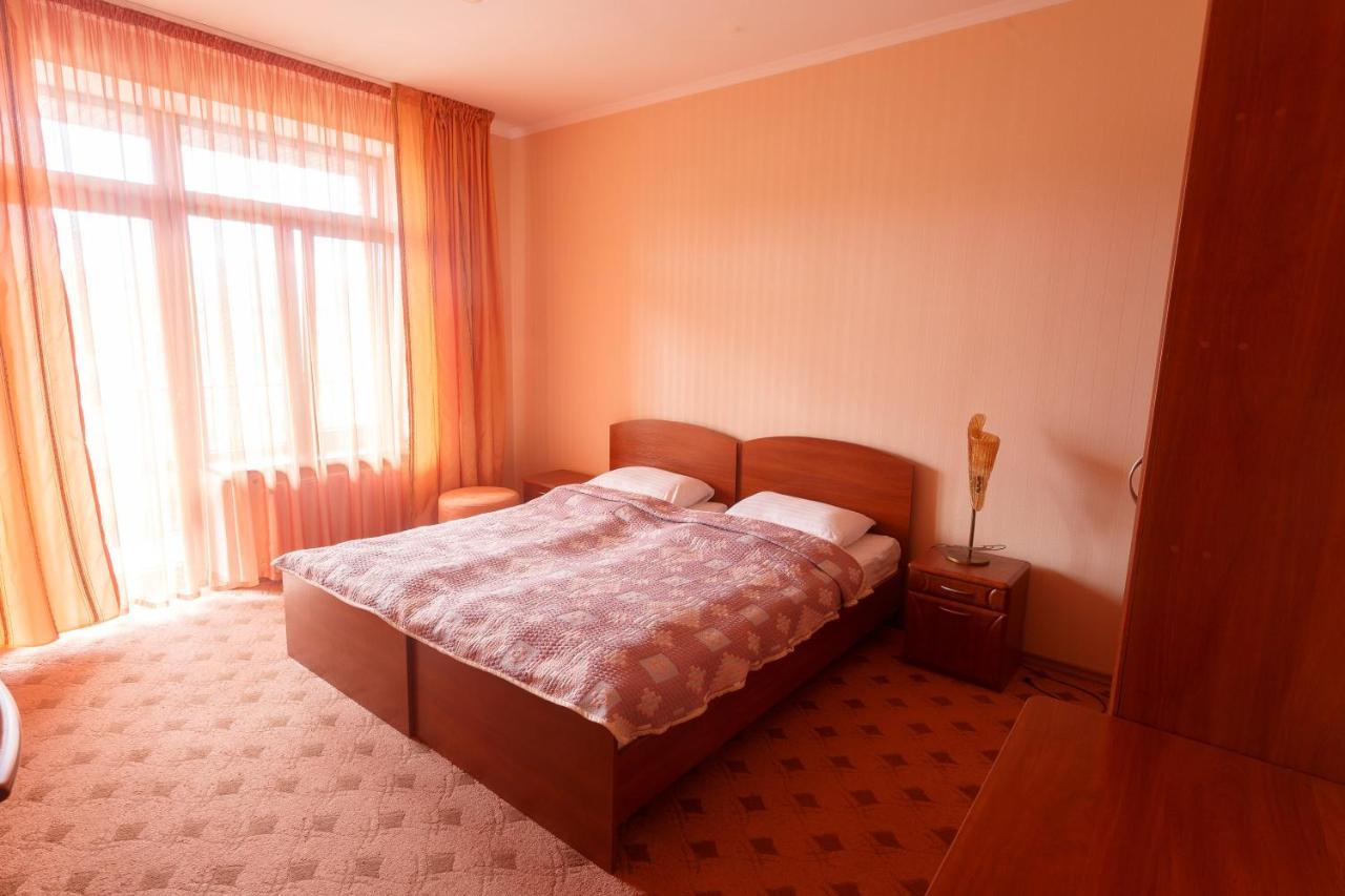 Pansionat Paradiz Hotel Polyána Kültér fotó